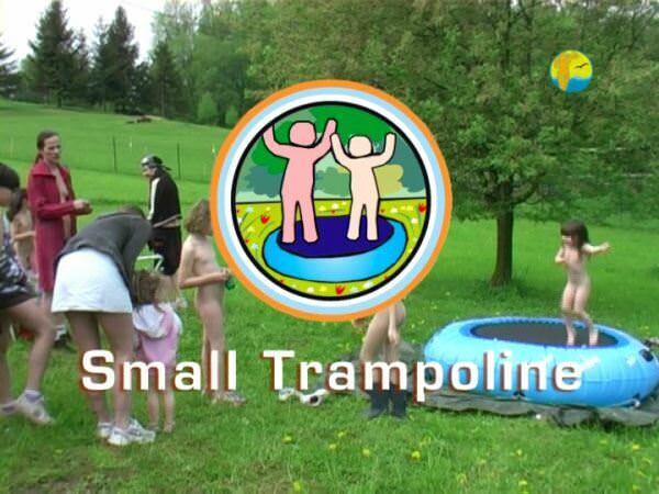 Small Trampoline - Rodzinny nudyzm filmy DVD na łonie natury | Family nudism DVD video outdoors Small Trampoline - Rodzinny nudyzm filmy DVD na łonie natury | Family nudism DVD video outdoors