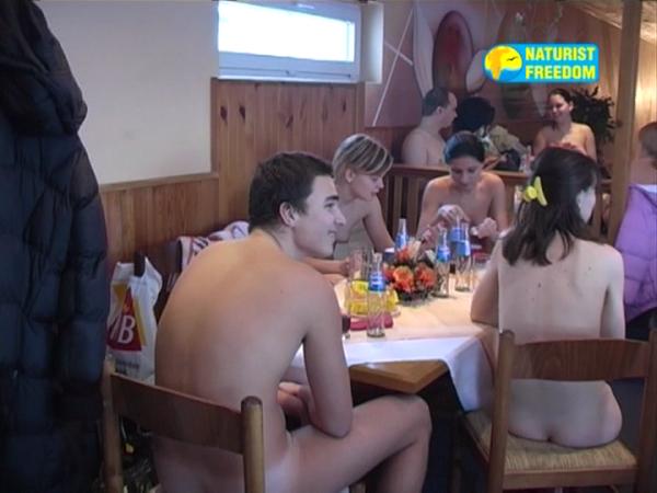 Funny Bowling Day video - Rodzinny nudyzm wideo DVD | Family nudism DVD video Funny Bowling Day video - Rodzinny nudyzm wideo DVD | Family nudism DVD video