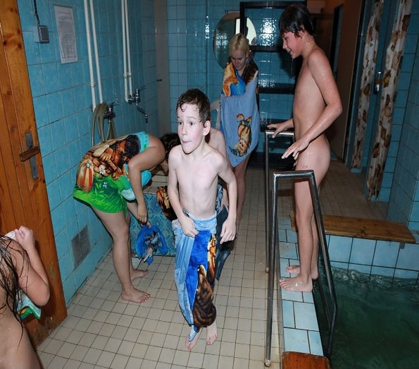 Zdjęcia rodzinny nudyzm nowe galerie w saunie i basenie (set 6) | Photo family nudism new galleries in sauna and swimming pool Zdjęcia rodzinny nudyzm nowe galerie w saunie i basenie (set 6) | Photo family nudism new galleries in sauna and swimming pool