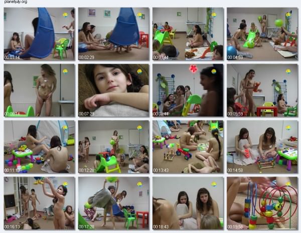 Everybody playing - wideo DVD rodzinny nudyzm w hali sportowej | DVD video family nudism in the gym Everybody playing - wideo DVD rodzinny nudyzm w hali sportowej | DVD video family nudism in the gym