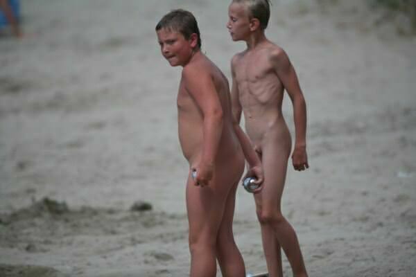 Photo nudists in Germany (set 13) | Zdjęcie nudystów w Niemczech Photo nudists in Germany (set 13) | Zdjęcie nudystów w Niemczech