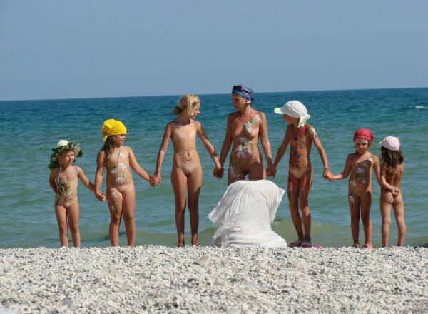 Nowe zdjęcia dorosłych i młodych nudystów latem na morze | New photo adults and young nudists in the summer on the sea Nowe zdjęcia dorosłych i młodych nudystów latem na morze | New photo adults and young nudists in the summer on the sea