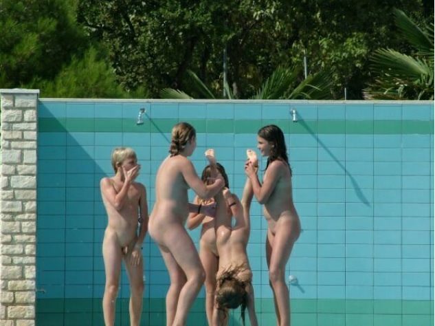 Nudyzm Zdjęcia rodzina w parku wodnym Niemcy (set 8) | Photos family nudism in the water park Germany Nudyzm Zdjęcia rodzina w parku wodnym Niemcy (set 8) | Photos family nudism in the water park Germany