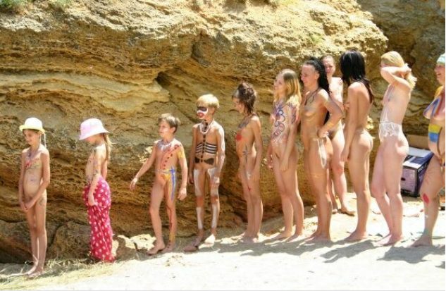 Zdjęcia dorośli i młodzi nudyści na morze (33) | Photo adults and young nudists sea Zdjęcia dorośli i młodzi nudyści na morze (33) | Photo adults and young nudists sea