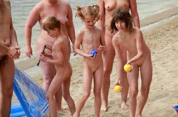 Duża kolekcja zdjęć rodzinny naturyzm (4831 foto) | A large collection of family photos naturism Duża kolekcja zdjęć rodzinny naturyzm (4831 foto) | A large collection of family photos naturism