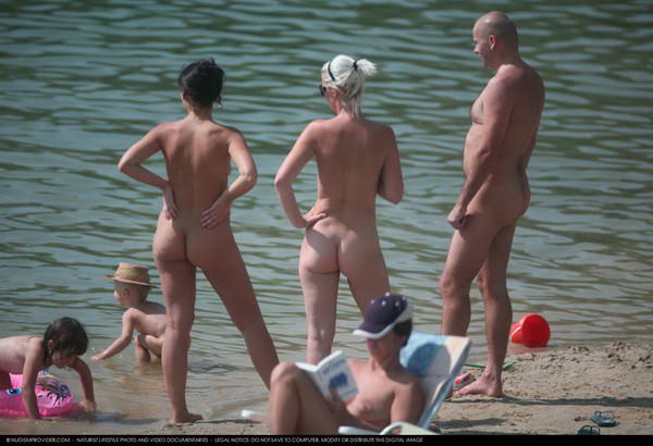 Zdjęcia młodych nudyzm na plaży w Bułgarii (set 24) | Photos young nudism on the beach in Bulgaria Zdjęcia młodych nudyzm na plaży w Bułgarii (set 24) | Photos young nudism on the beach in Bulgaria