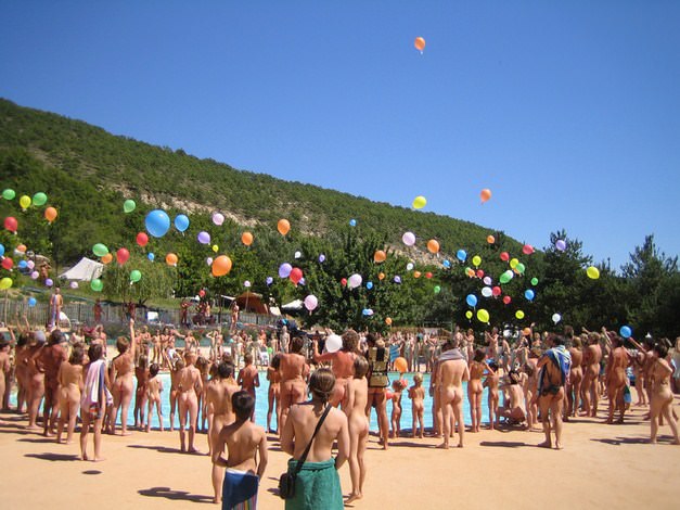 Nastolatków wideo nudystów | Video teenagers nudists Nastolatków wideo nudystów | Video teenagers nudists