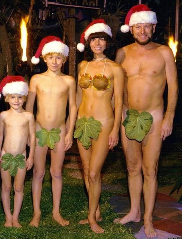 Nudyści rodziny wideo świętować nowy rok | Video family nudists celebrate the new year Nudyści rodziny wideo świętować nowy rok | Video family nudists celebrate the new year
